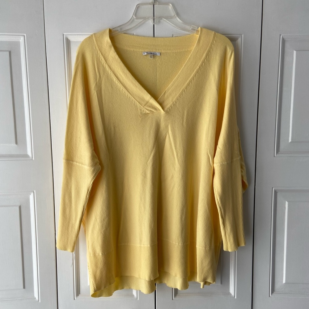Vila Milano, Yellow V-neck sweater with 3/4 batwing sleeves, Size L